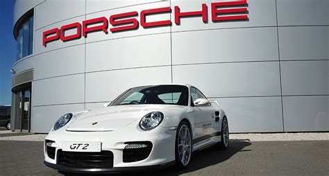 Porsche Experience Centre, Silverstone; ‘Evolution 911’, the Kick Plate ...