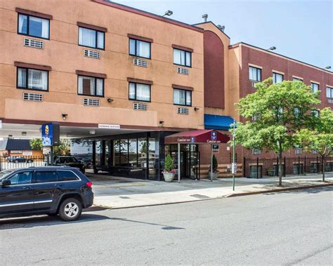 Pictures for Comfort Inn in Brooklyn, NY 11235 | Hotels & Lodging