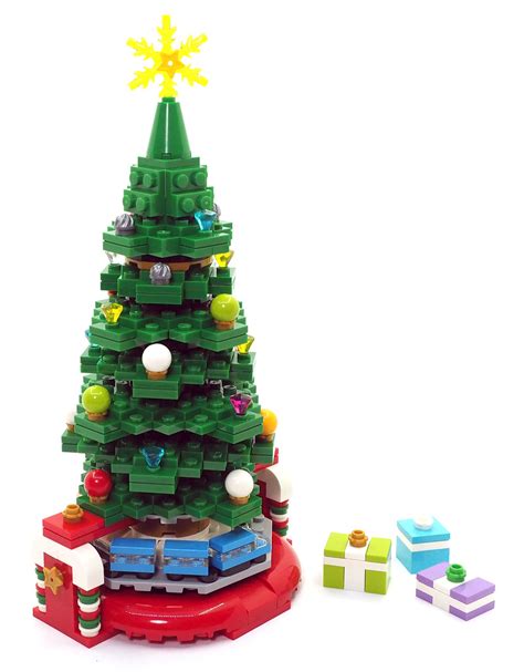 Brickfinder - Review: LEGO Seasonal Christmas Tree (40338)