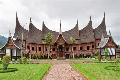 Arsitektur vernakuler Rumah Gadang Minang, Sumatera barat