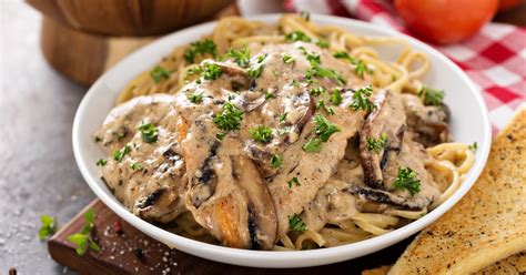 Olive Garden Chicken Marsala (Copycat Recipe) - Insanely Good