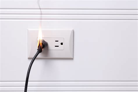 What You Need to Know About Electrical Fires - PuroClean Canada HQ