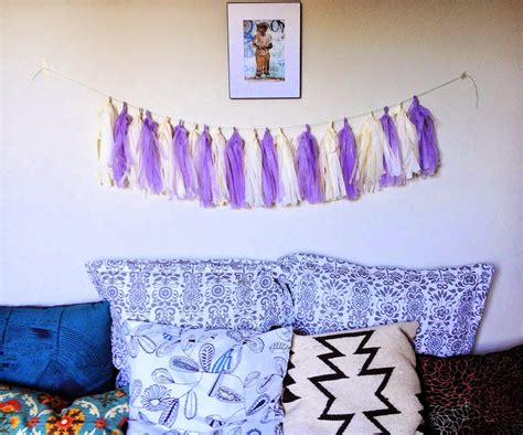 Blue Brooklyn Press: DIY Tissue Paper Garland