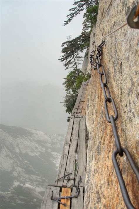 Death-Defying Pathways Along China's Yellow Mountain