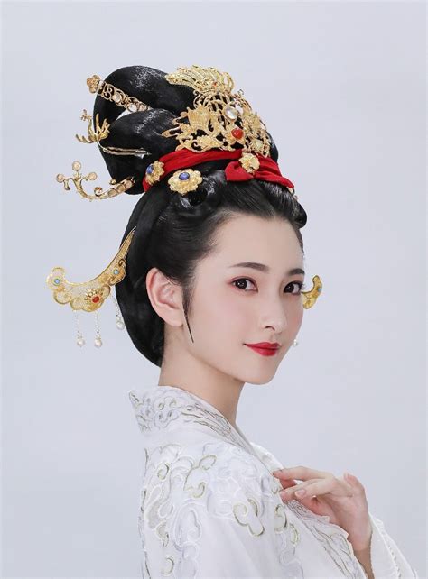 my hanfu favorites — Hairstyle tutorial for traditional Chinese Hanfu,... in 2021 | Traditional ...