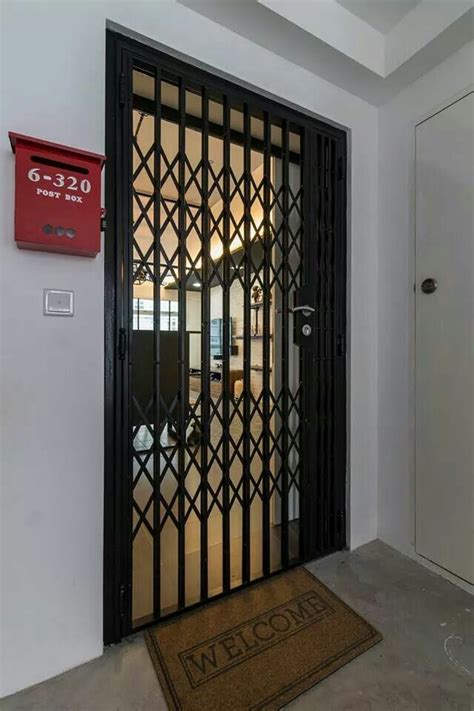 Vintage gate at the entrance of a HDB Flat. I like! | Ideas for the House | Pinterest | Flats ...