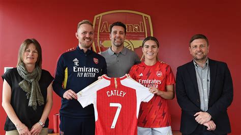 Steph Catley signs new contract | News | Arsenal.com