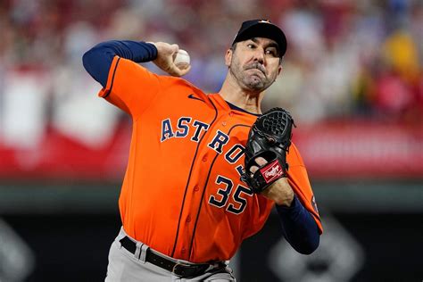 Justin Verlander rejects Houston Astros' player option, becomes a free ...