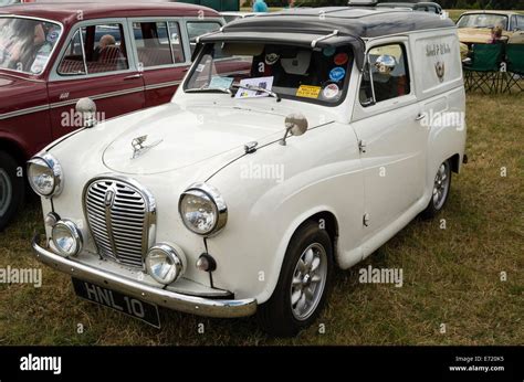 1950s austin a35 cwt commercial hi-res stock photography and images - Alamy