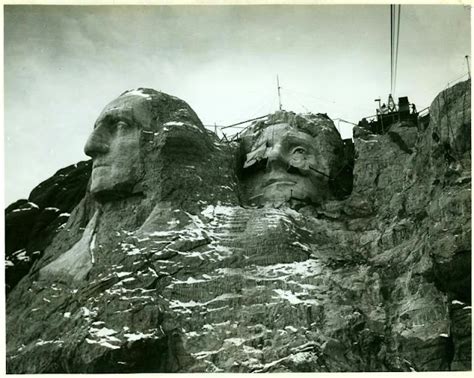 Mount Rushmore and Brave Workers: 20 Amazing Photographs of the Mount Rushmore National Memorial ...