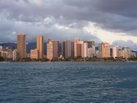 Hawaii skyline | Skyline, City wallpaper, San francisco skyline