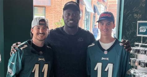 Eagles' Receiver A.J. Brown Surprises Fans At Cherry Hill Pro Shop With ...