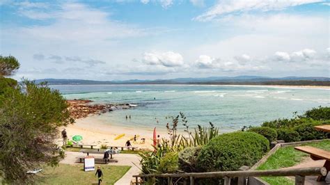 Merimbula 2548: Coronavirus fears sees beach carpark closed | Daily Telegraph