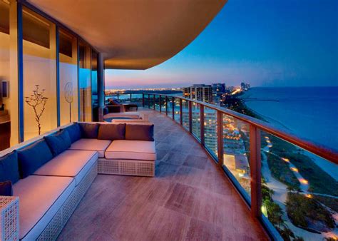 9 BEST HOTELS in MIAMI (Luxury, Boutique, Beach Resorts)