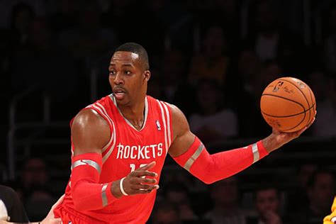 Dwight Howard Gets Schooled in Warmups by Smart Kid