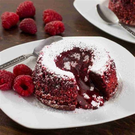 Red Velvet Lava Cake - Whyzee