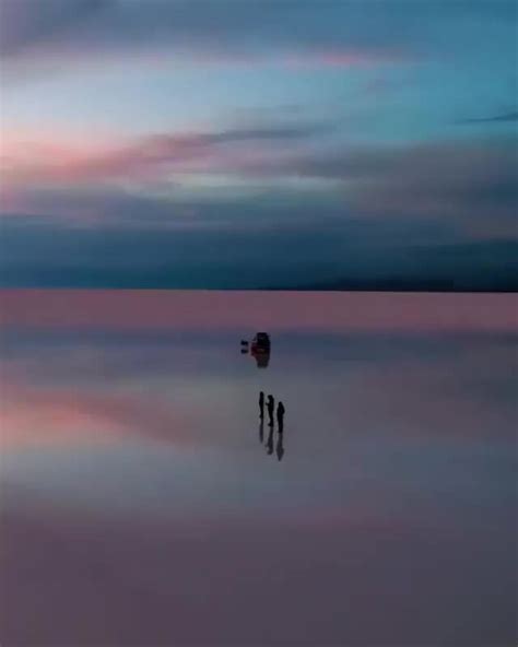 This place in Uyuni, Bolivia : r/interestingasfuck