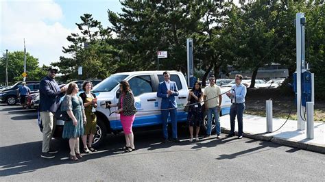 FLO Installs 100th Curbside EV Charger In New York City