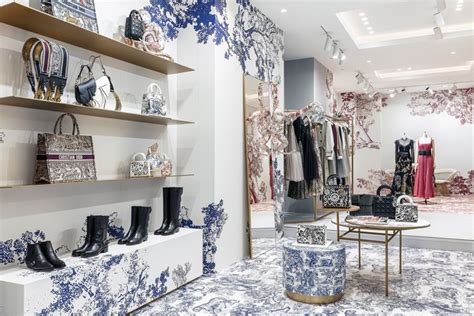 Christian Dior Australia | Retail interior design, Store design ...