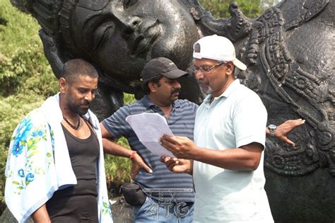 Raavanan Tamil Movie Stills - Raavanan Vikram Aishwarya Rai HQ Stills ...