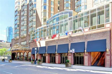 DOUBLETREE BY HILTON HOTEL TORONTO DOWNTOWN - Updated 2020 Prices ...