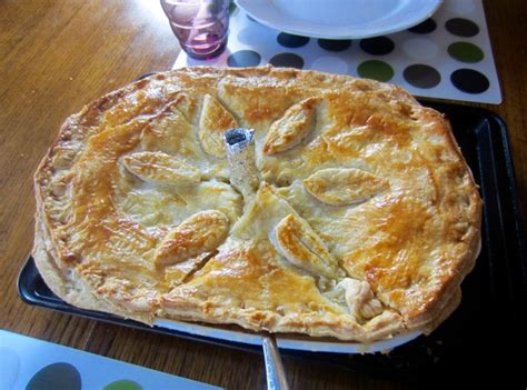 Creamy Leek and Potato Pie – My Favourite Pastime