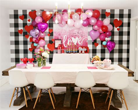 Valentines Day Decor Party Ideas - Classy Clutter