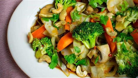 7 Delicious Thai Vegetable Side Dishes (Vegan) - Vegan Punks