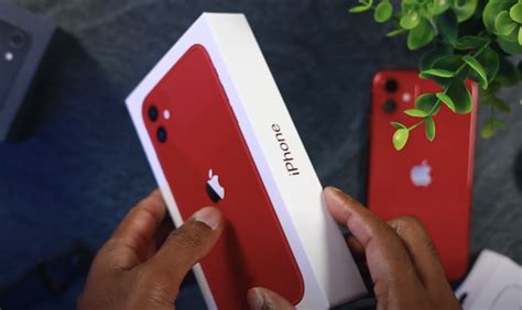 Apple to Only Include 1 Sticker in New 2020 iPhone Boxes Reveals ...