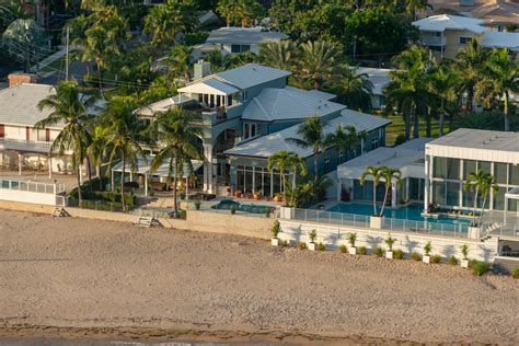 Aerial View of a Tropical Resort on the Beach · Free Stock Photo