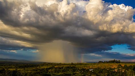 Maltempo al Nord, che cosa sono downburst e temporali a supercella ...