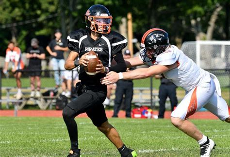 Oxford QB Lucas Lambert does it all as Pirates romp over David Prouty