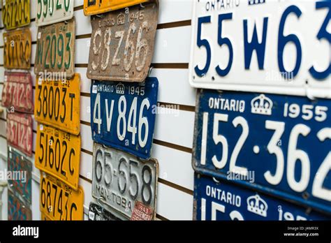 Canadian license plates hi-res stock photography and images - Alamy