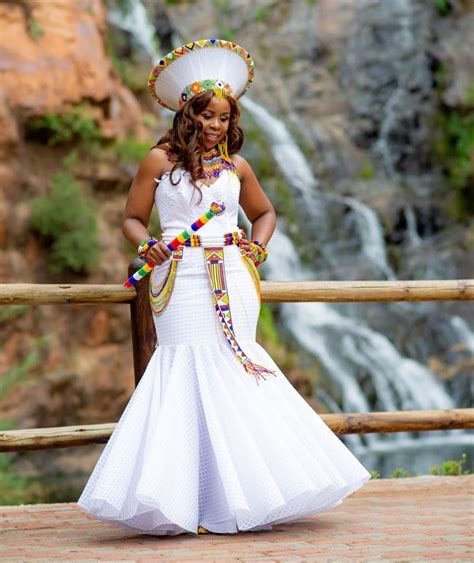 Modern Zulu Woman In Traditional Outfit Traditional Zulu Bride Zulu ...