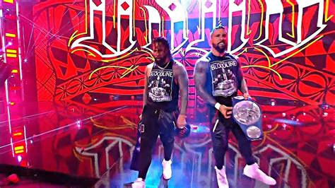 The Usos Entrance: SmackDown, September 10, 2021 - HD - YouTube