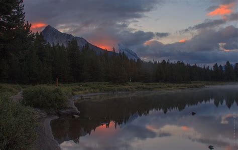 Sunrise at Maligne Lake | We were treated to a few fiery sun… | Flickr