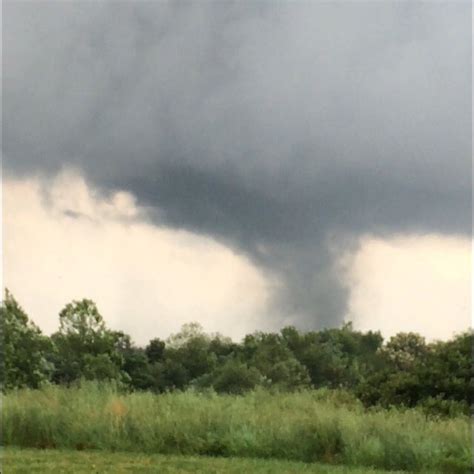 10 Injured as Large Tornadoes Range Across Western Kentucky - NBC News