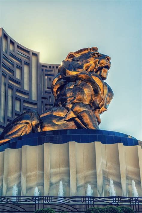 Leo the Lion Bronze Statue Outside the MGM Grand Hotel & Casino, Las Vegas, Nevada, USA ...