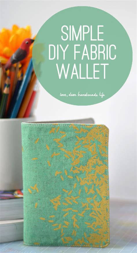 Simple DIY Fabric Wallet - Dear Handmade Life