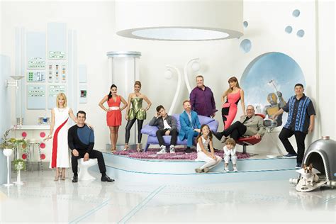 The Kids of Modern Family Shine in New Season 8 Cast Photos ...