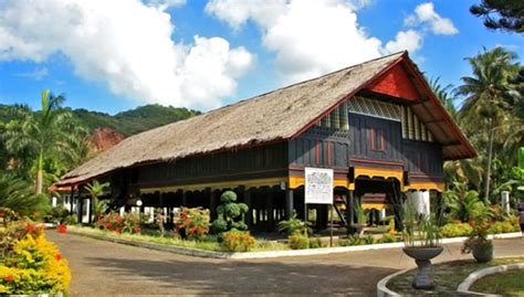 MUSEUM RUMAH ADAT CUT NYAK DIEN - Sidogiri Media Online