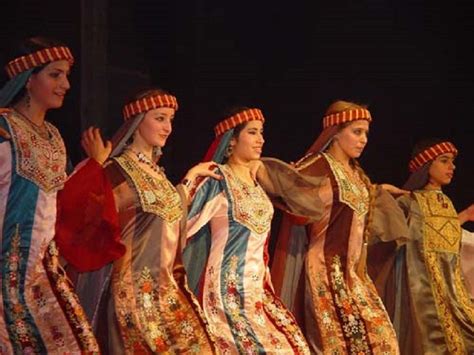 syrian traditional dance Folk Dance, Dance Art, Traditional Dance, Traditional Dresses, Lebanon ...