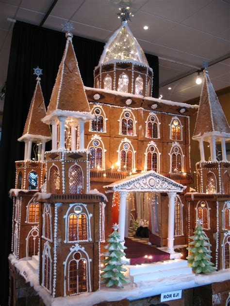 Beautiful Christmas Gingerbread House Ideas - Blush & Pine | Cool ...