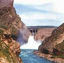 Darbandikhan Dam in 2020 | Waterfall, Dam, Water