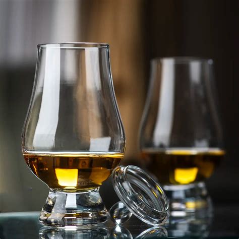 6 Best Whisky Glasses All True Connoisseurs Need