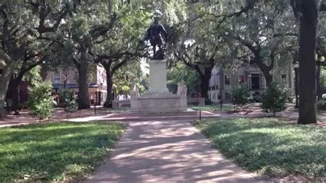 Forrest Gump Savannah bench location - YouTube