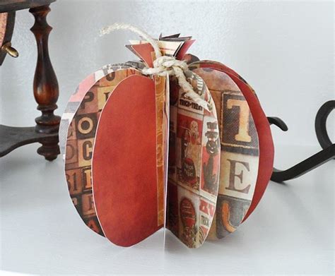 3D Paper Pumpkin: an easy fall decor craft idea to do with friends!