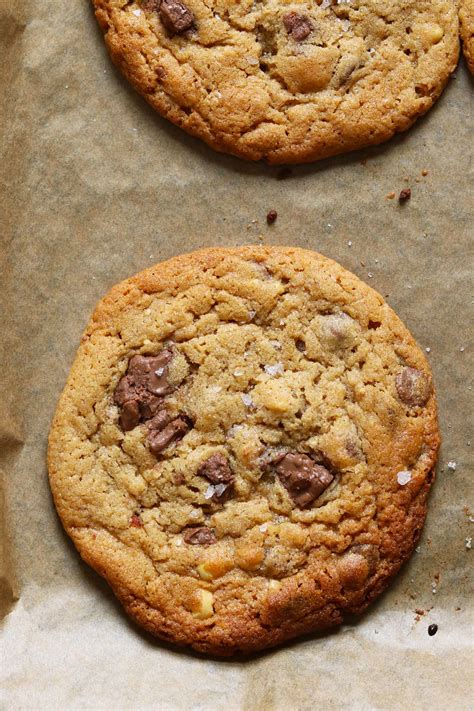 Peanut Butter Chocolate Chip Cookies - The Last Food Blog