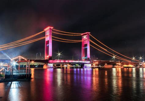 Contoh gambar pemandangan jembatan sungai Keren - Viewindah