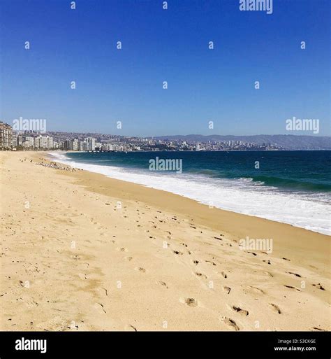 Vina Del Mar beach Chile Stock Photo - Alamy